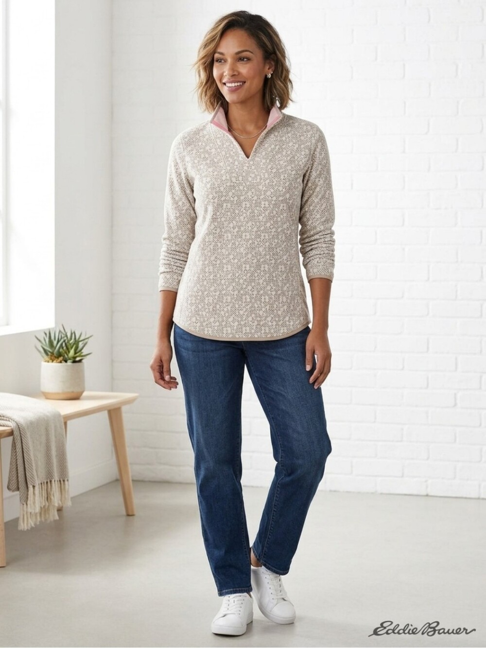 Eddie Bauer Cream V-Neck Patterned Sweater